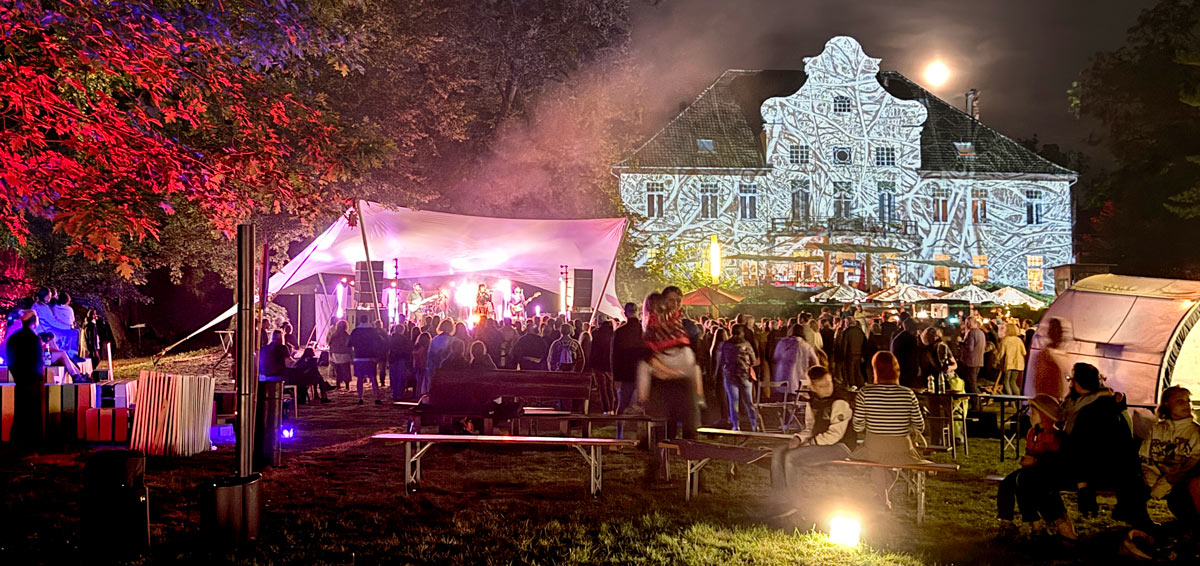 Open-Air-Bühne in Poggenhagen